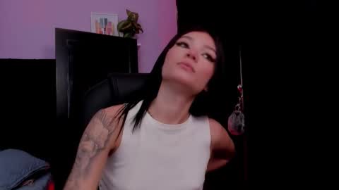 Emma  online show from February 2026 07:47:02 AM