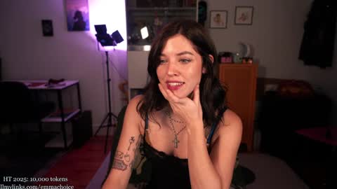 Snapshot of emmachoice chatting on December 2025 10:59:02 PM emmachoice online show from December 2025 10:59:02 PM