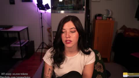 Snapshot of emmachoice chatting on December 2025 10:27:02 PM emmachoice online show from December 2025 10:27:02 PM