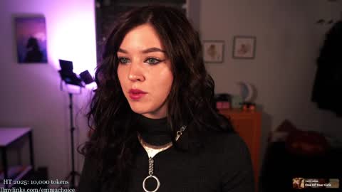 Snapshot of emmachoice chatting on December 2025 10:51:01 PM emmachoice online show from December 2025 10:51:01 PM