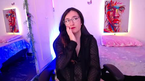 Snapshot of emmaclaire_ chatting on September 2025 10:09:01 PM Emma Claire online show from September 2025 10:09:01 PM