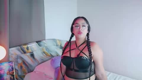 Snapshot of emmadembers chatting on December 2025 09:13:02 PM emmadembers online show from December 2025 09:13:02 PM