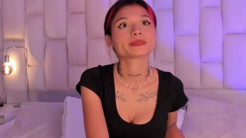Snapshot of emmaduff_ chatting on September 2025 12:18:01 PM online show from September 2025 12:18:01 PM