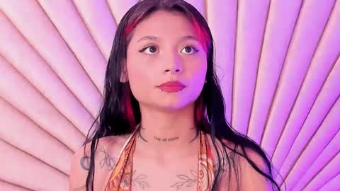 Snapshot of emmaduff_ chatting on October 2025 11:40:02 AM online show from October 2025 11:40:02 AM