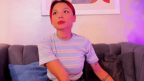 Snapshot of emmaduff_ chatting on October 2025 11:52:01 AM online show from October 2025 11:52:01 AM