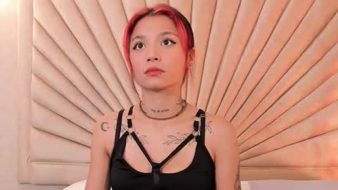 Snapshot of emmaduff_ chatting on November 2025 12:16:01 PM online show from November 2025 12:16:01 PM