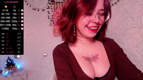 Snapshot of emmae__ chatting on December 2024 03:12:01 AM Emma online show from December 2024 03:12:01 AM