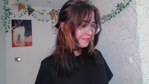 Snapshot of emmae__ chatting on September 2025 04:14:02 AM Emma online show from September 2025 04:14:02 AM