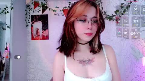 Snapshot of emmae__ chatting on February 2026 08:05:02 AM Emma online show from February 2026 08:05:02 AM