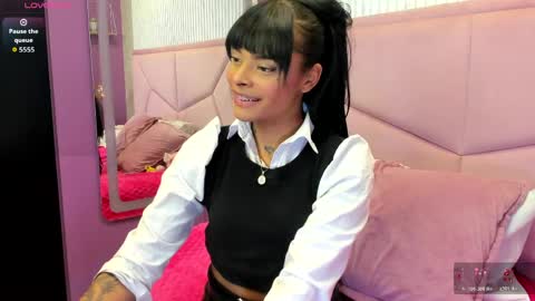 emmaebony_ online show from May 2026 02:19:01 AM