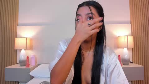 emmaespencer  online show from May 2026 11:48:01 AM