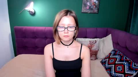Emma 3 online show from May 2026 01:32:02 AM