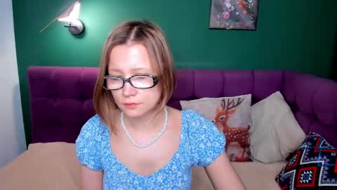 Emma 3 online show from May 2026 01:35:01 AM