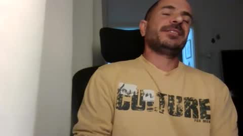 Snapshot of emmagold123 chatting on December 2024 03:21:02 PM Ariel online show from December 2024 03:21:02 PM