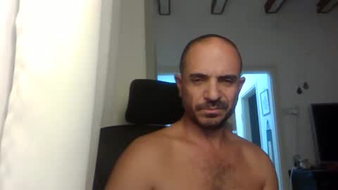 Snapshot of emmagold123 chatting on September 2025 09:03:02 PM Ariel online show from September 2025 09:03:02 PM