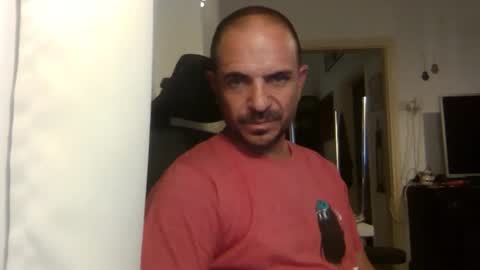 Snapshot of emmagold123 chatting on October 2025 08:40:02 PM Ariel online show from October 2025 08:40:02 PM