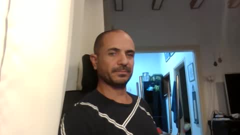 Snapshot of emmagold123 chatting on November 2025 06:53:01 PM Ariel online show from November 2025 06:53:01 PM