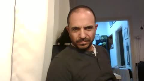 Snapshot of emmagold123 chatting on February 2026 06:58:02 PM Ariel online show from February 2026 06:58:02 PM