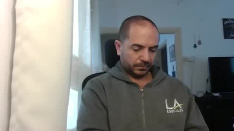 Snapshot of emmagold123 chatting on February 2026 07:04:01 AM Ariel online show from February 2026 07:04:01 AM