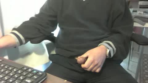 Snapshot of emmagold123 chatting on March 2026 07:24:02 AM Ariel online show from March 2026 07:24:02 AM