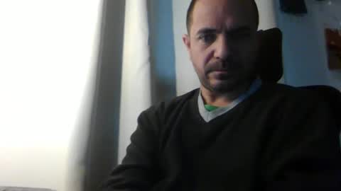 Snapshot of emmagold123 chatting on March 2026 05:02:02 AM Ariel online show from March 2026 05:02:02 AM