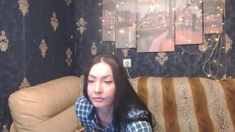 Snapshot of emmagoldx chatting on December 2024 12:11:02 PM EmmaGoldX online show from December 2024 12:11:02 PM
