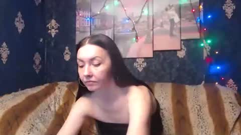Snapshot of emmagoldx chatting on March 2025 01:39:01 PM EmmaGoldX online show from March 2025 01:39:01 PM