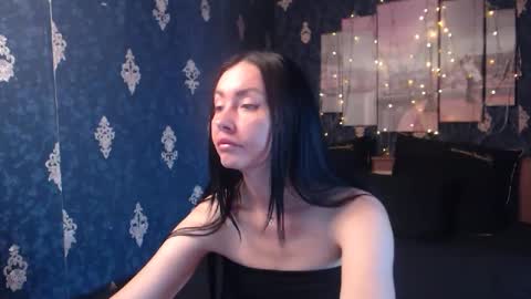Snapshot of emmagoldx chatting on September 2025 05:11:02 AM EmmaGoldX online show from September 2025 05:11:02 AM