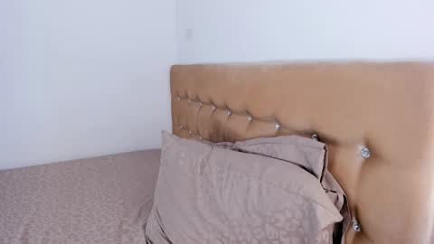 Jennifer online show from March 2026 06:46:01 PM