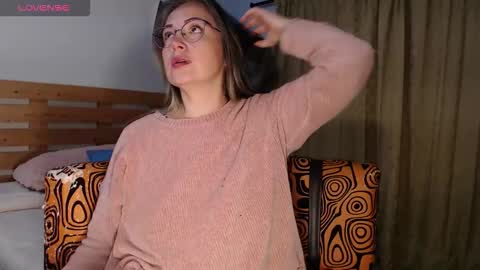 Snapshot of emmahenderson chatting on September 2025 10:05:02 AM Andrea online show from September 2025 10:05:02 AM