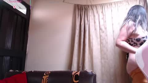 Andrea online show from June 2026 05:57:02 PM