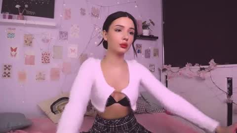 Snapshot of emmakeam_ chatting on January 2025 03:06:02 AM Emma online show from January 2025 03:06:02 AM