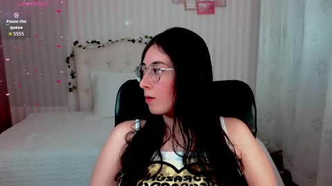 Snapshot of emmalove_doll chatting on March 2026 01:11:02 AM Emmas Room online show from March 2026 01:11:02 AM