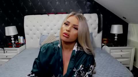 Emma Mavis online show from May 2026 05:58:01 AM