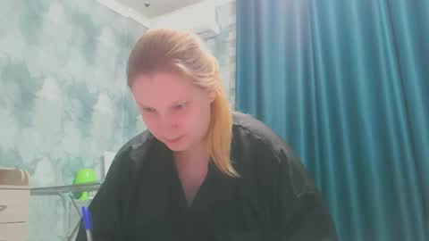 emmamelody online show from October 2025 07:01:01 PM