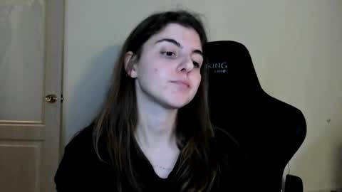 Snapshot of emmamon chatting on November 2025 03:01:01 PM Emma online show from November 2025 03:01:01 PM