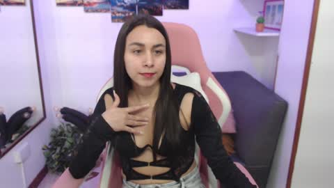 Emma  online show from February 2025 10:43:02 PM