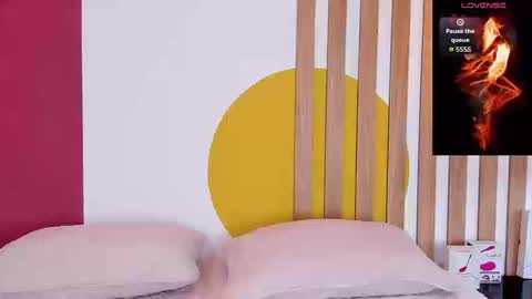 emmanaughty_ online show from September 2025 10:02:02 PM