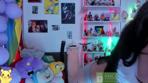 Snapshot of emmarosse11 chatting on November 2025 05:46:01 PM Emma online show from November 2025 05:46:01 PM