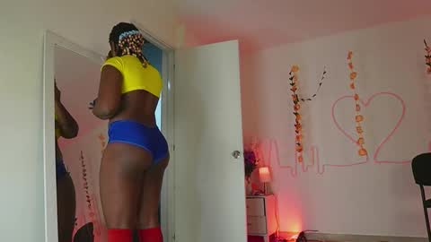 Sara online show from October 2025 11:20:02 AM