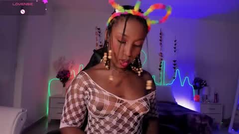 Sara online show from October 2025 11:35:01 AM