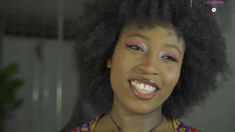 Snapshot of emmasanzoficial chatting on February 2026 10:58:02 AM Sara online show from February 2026 10:58:02 AM