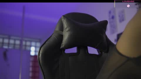 Snapshot of emmasanzoficial chatting on February 2026 11:51:01 AM Sara online show from February 2026 11:51:01 AM