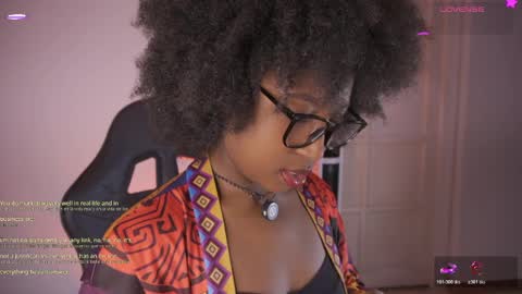 Snapshot of emmasanzoficial chatting on March 2026 11:32:01 AM Sara online show from March 2026 11:32:01 AM