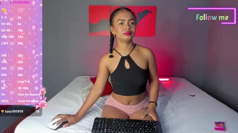 Snapshot of emmasmith06 chatting on February 2025 05:52:02 PM Emma online show from February 2025 05:52:02 PM