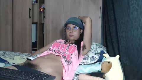 Snapshot of emmasweet95 chatting on January 2025 08:29:01 PM emmasweet95 online show from January 2025 08:29:01 PM