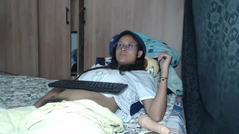 Snapshot of emmasweet95 chatting on February 2025 11:48:01 PM emmasweet95 online show from February 2025 11:48:01 PM