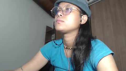 Snapshot of emmasweet95 chatting on February 2025 08:38:02 PM emmasweet95 online show from February 2025 08:38:02 PM