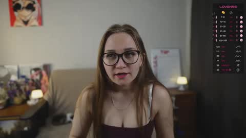 Mia online show from November 2025 01:11:02 PM