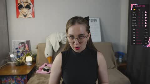 Mia online show from May 2026 07:00:01 PM